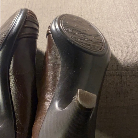 Heels - Picture 4 of 6